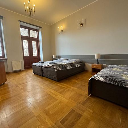 Hostel Va Bank Rzeszów Extérieur photo