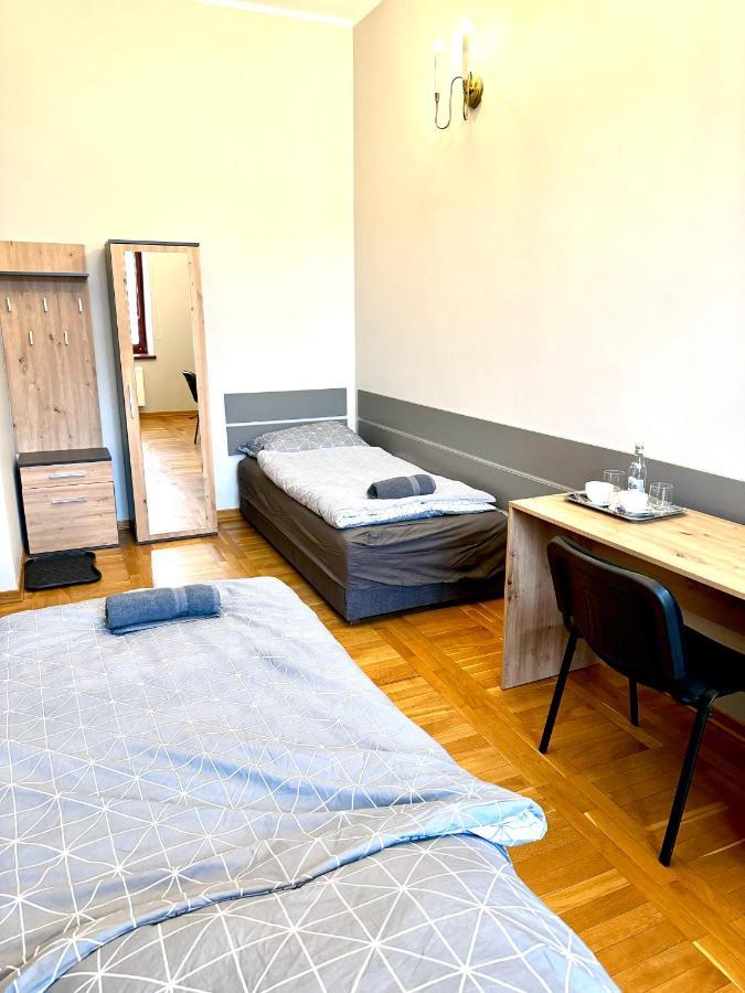 Hostel Va Bank Rzeszów Extérieur photo